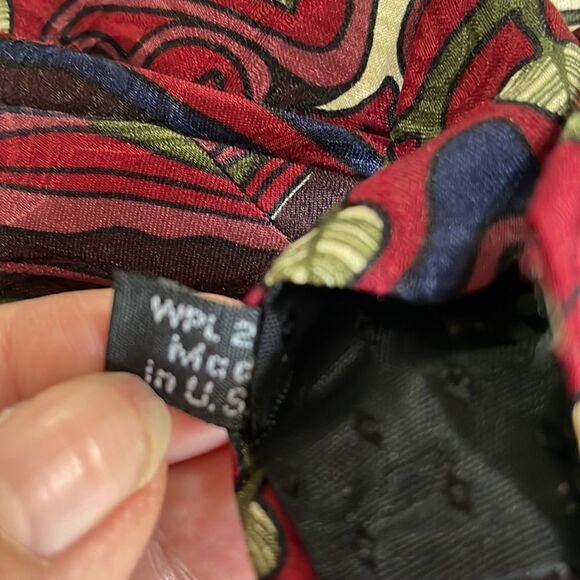 Vtg 90s Desert Designs maroon & navy blue tie - Picture 7 of 7